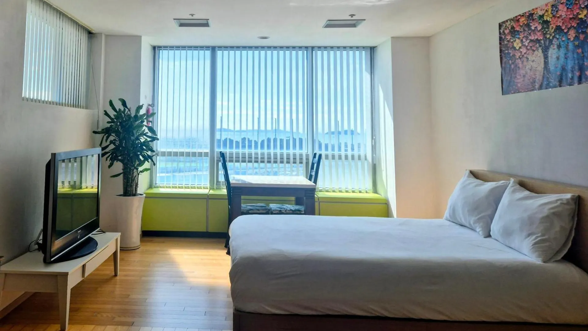 Cozy - Experience Home Like Comfort Studio Incheon Apartment